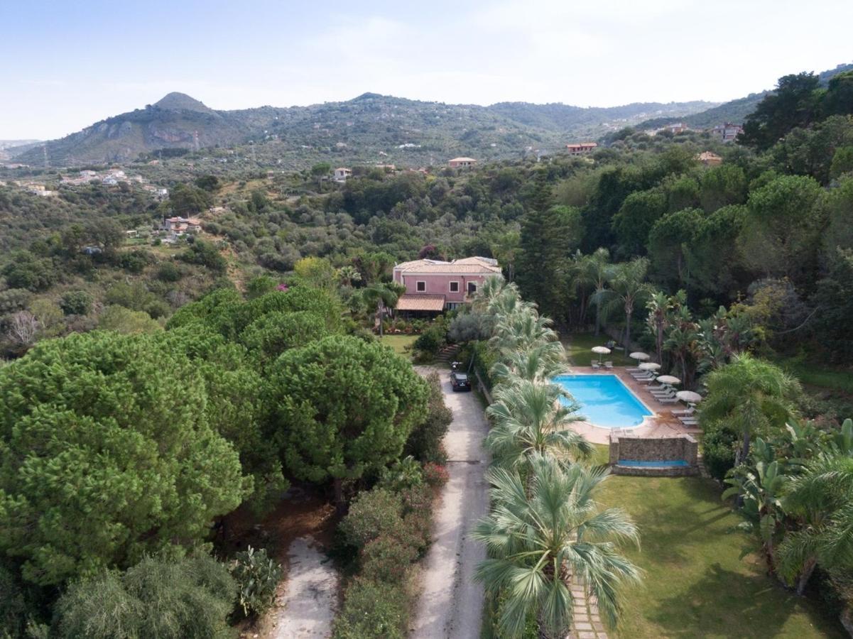 Agriturismo Villa Luca SantʼAgata di Militello Екстериор снимка