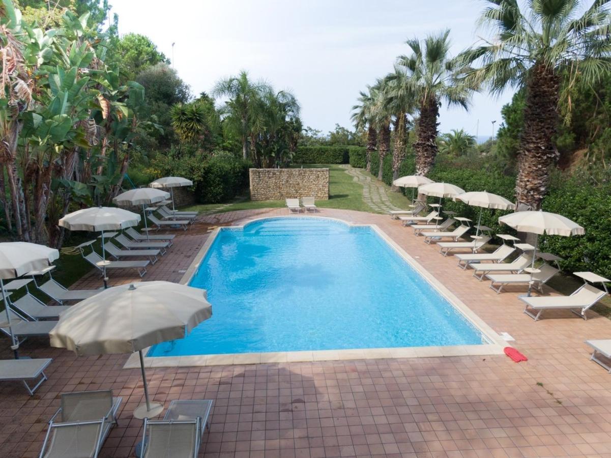 Agriturismo Villa Luca SantʼAgata di Militello Екстериор снимка
