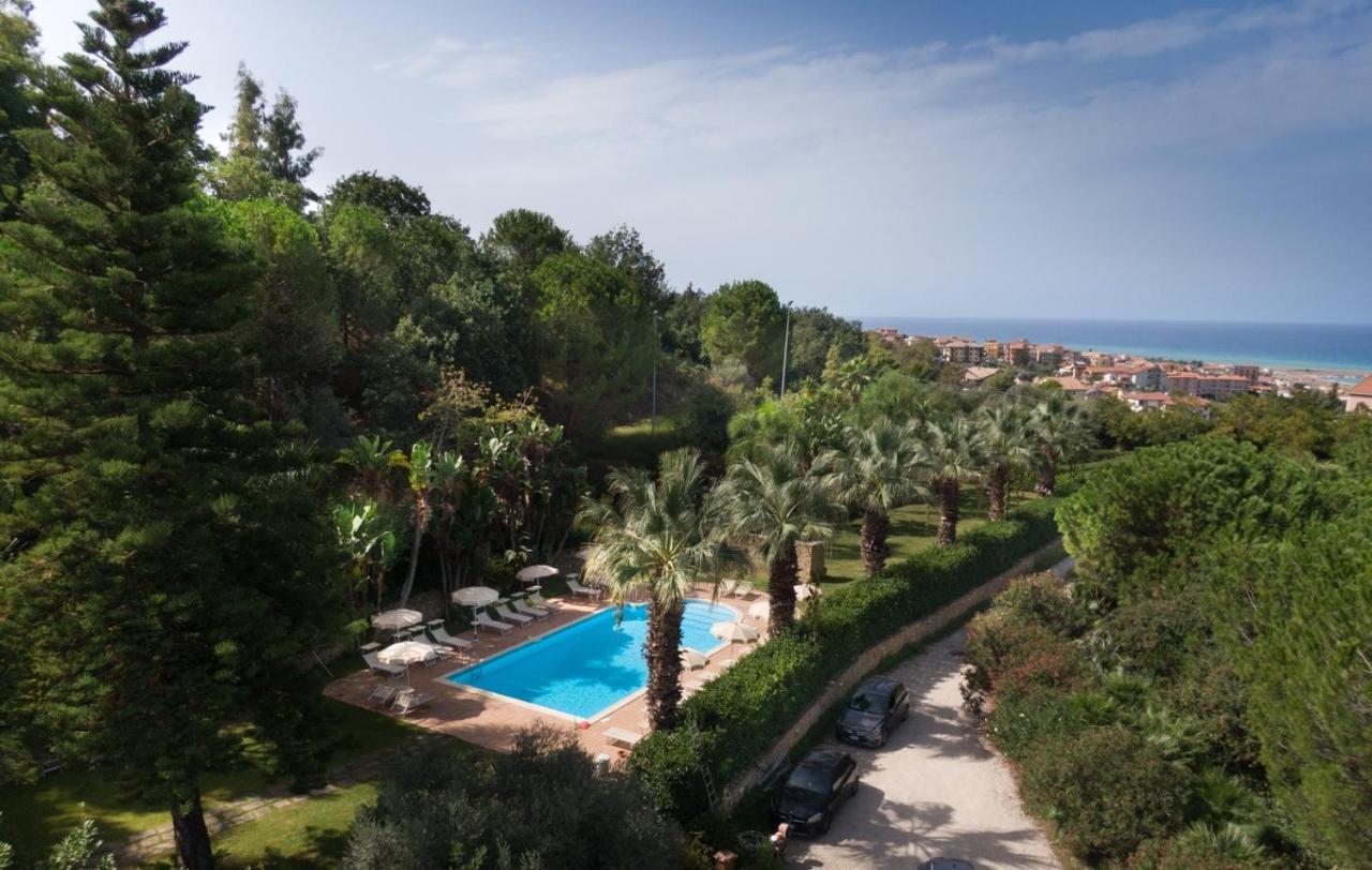 Agriturismo Villa Luca SantʼAgata di Militello Екстериор снимка